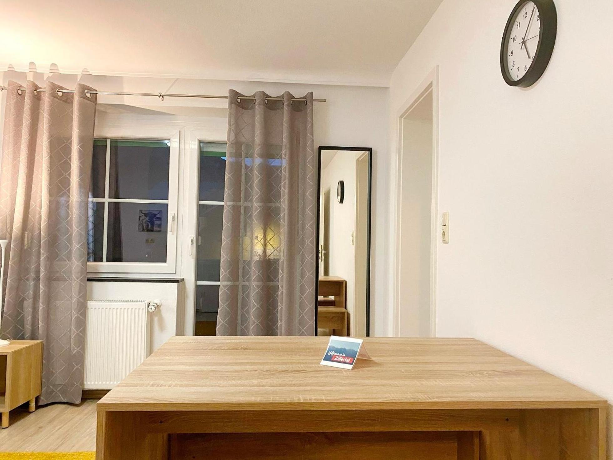Haus Dora Apartment 3 Ahorn Mayrhofen Bagian luar foto